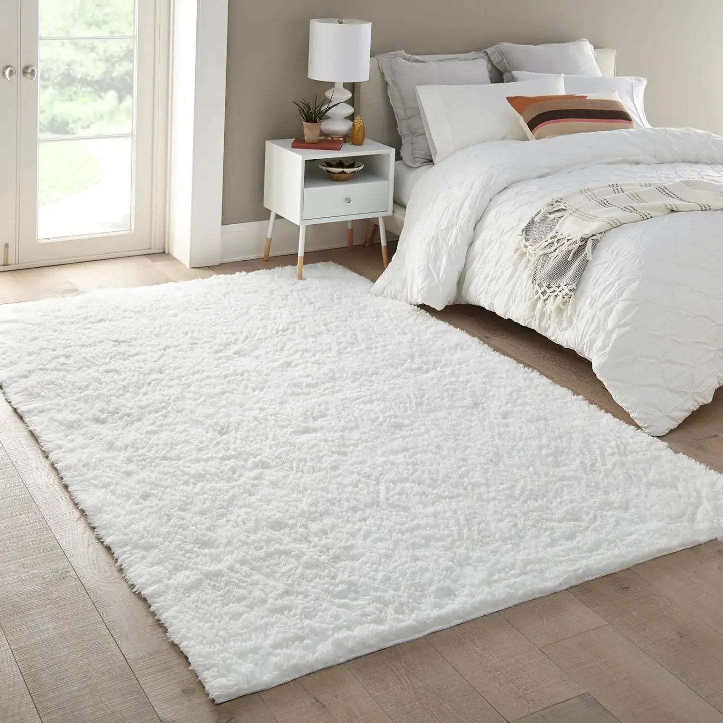 Ophanie 8x10 White Area Rug